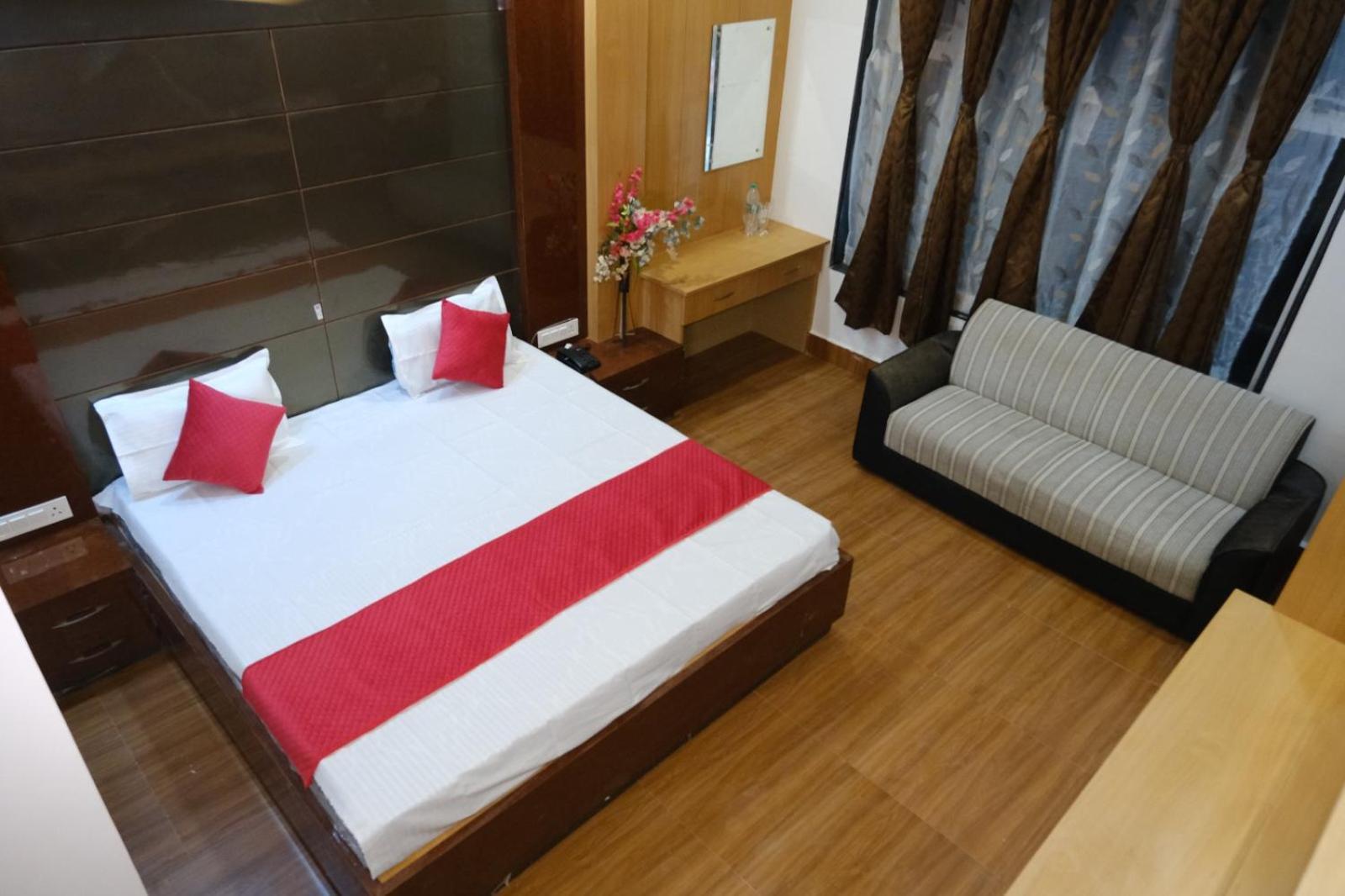 Hotel Golden Continental Deoghar Esterno foto