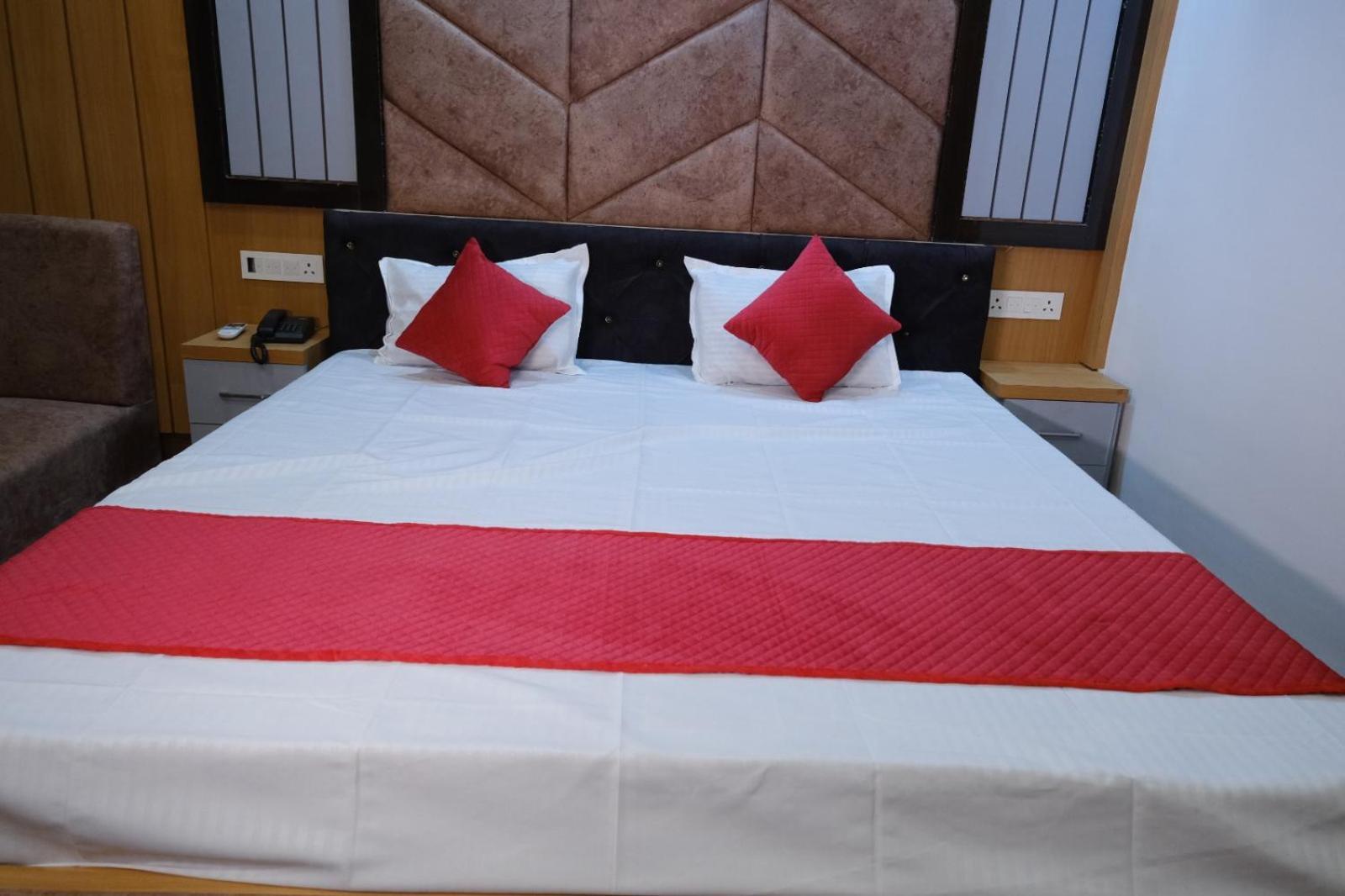 Hotel Golden Continental Deoghar Esterno foto