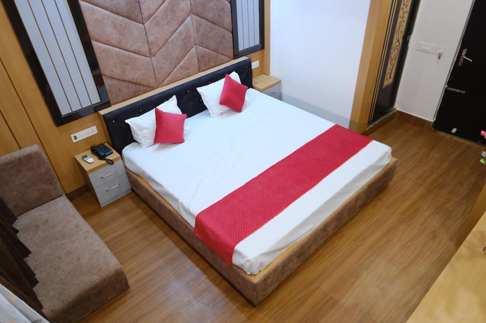 Hotel Golden Continental Deoghar Esterno foto