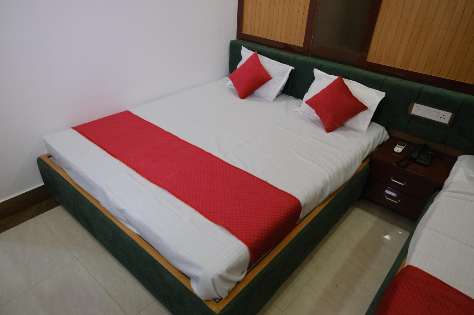 Hotel Golden Continental Deoghar Esterno foto